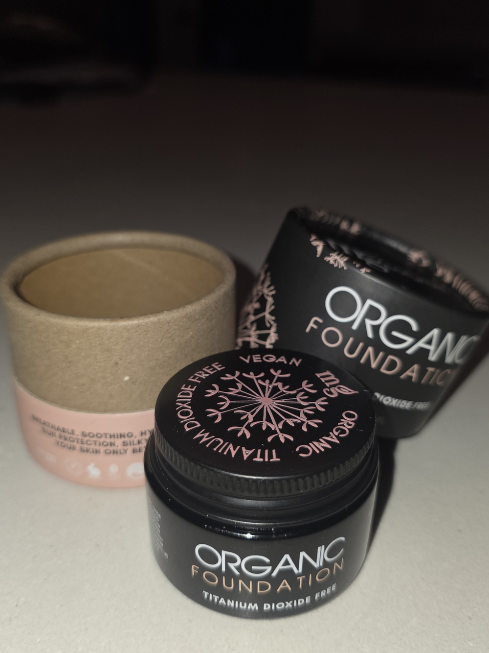 MG Naturals Organic Foundation Cream, Titanium Dioxide Free
